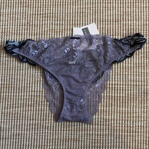 NWT Malizia by La Perla Lavender Lace Panties size M or 3